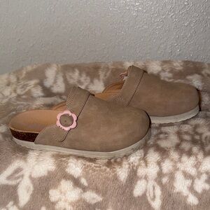 Justify Tan Slip-On Sandals with Pink Flower Accent